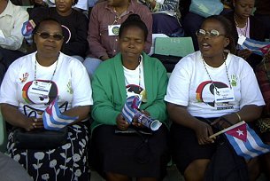 Asistentes a las delibraciones del Foro Mundial Contrra la Discriminacin en Durban